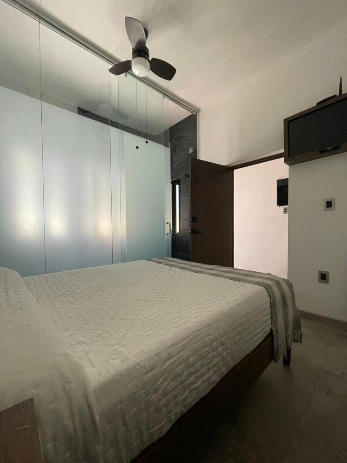 Отель La Casa Mia Леон Экстерьер фото